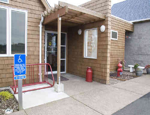 Entrance to Animal Medical Care of Newport
